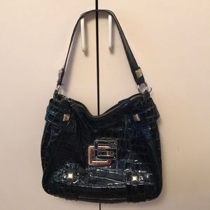 3 for $10 ❤️Guess snakeskin bucket purse 👜